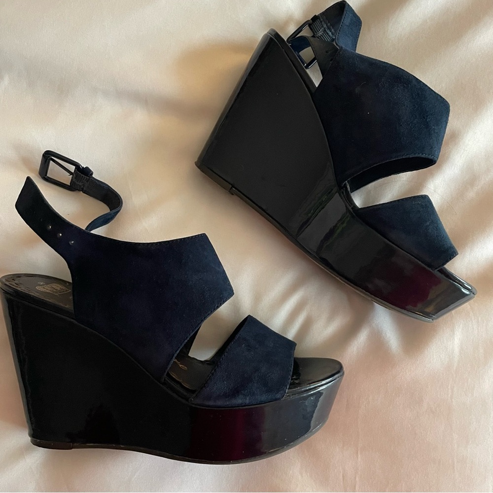 JUICY COUTURE suede wedges